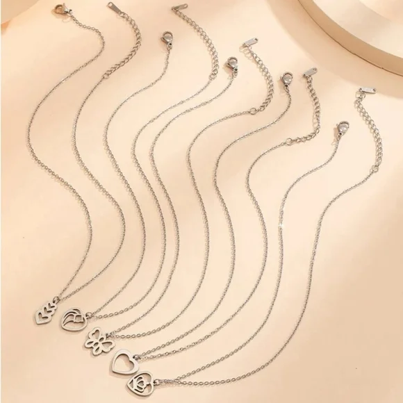 ⚠️Clearance 5pcs Silver Butterfly And Heart Charm Necklaces SS - Picture 2 of 3